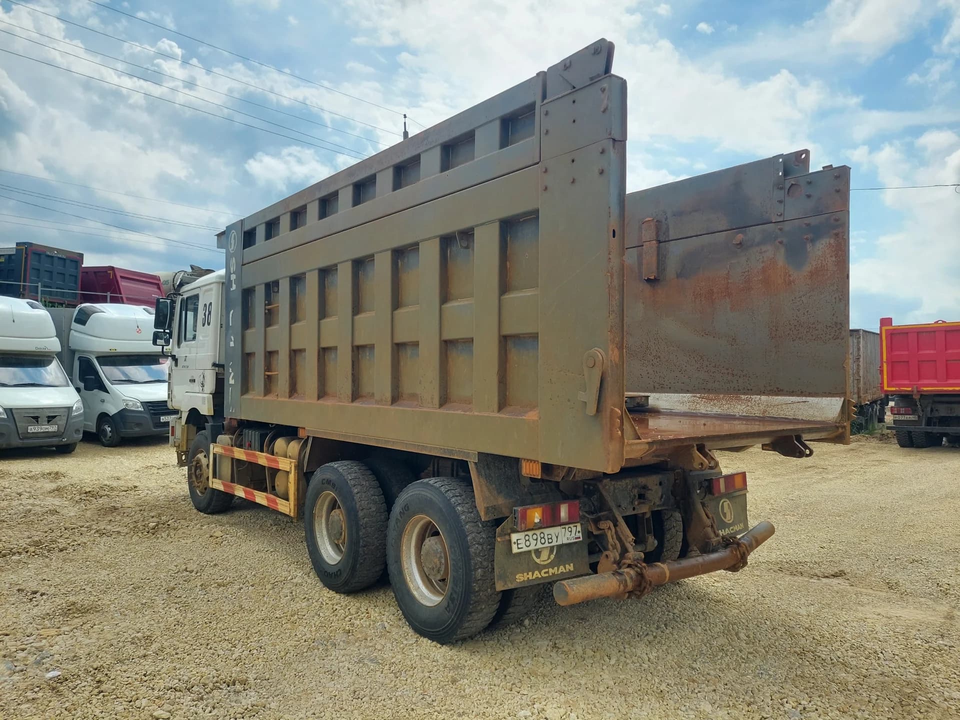SHACMAN SX3258DT384C
