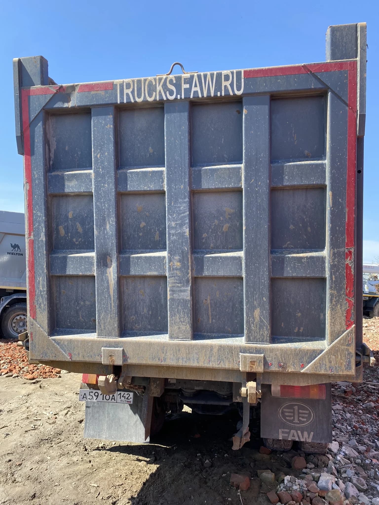 FAW J6