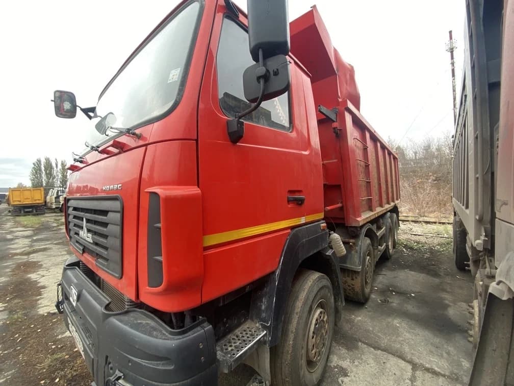 МАЗ 651628