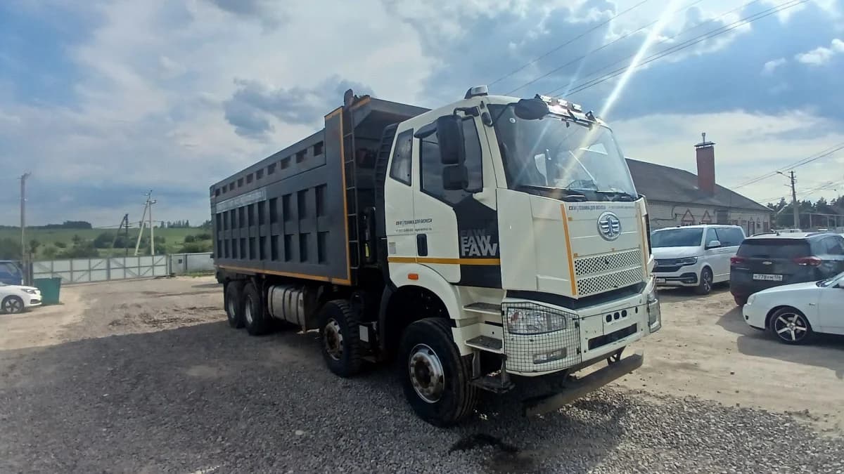 FAW J6