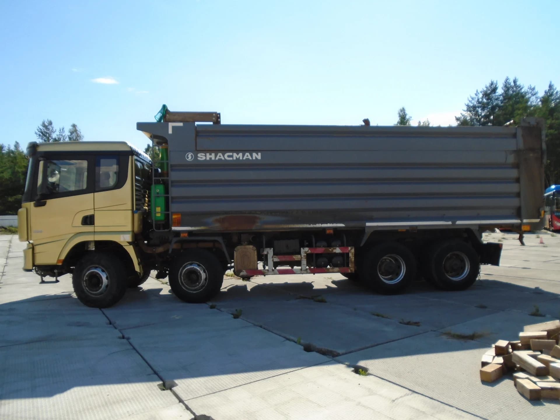 SHACMAN SX33186T366C