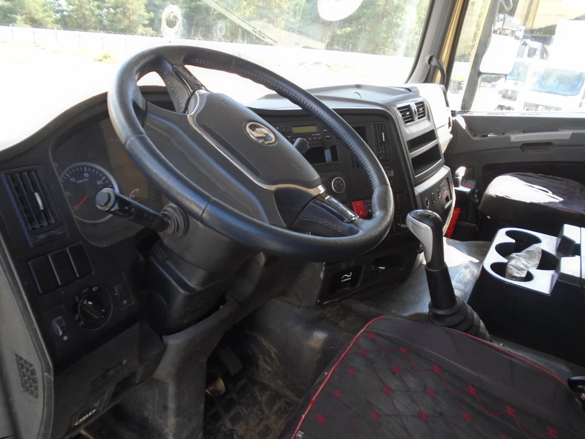 SHACMAN SX33186T366C