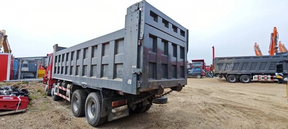 SHACMAN SX33186W366C