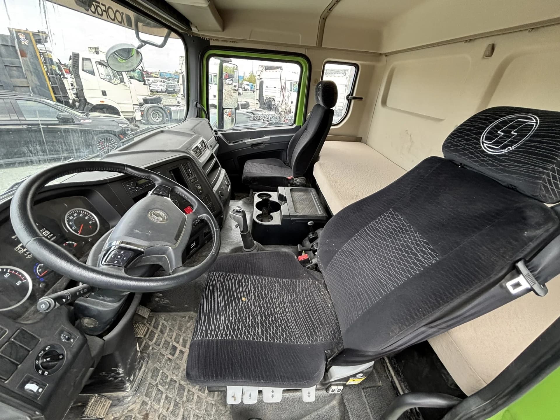 SHACMAN SX32586V384