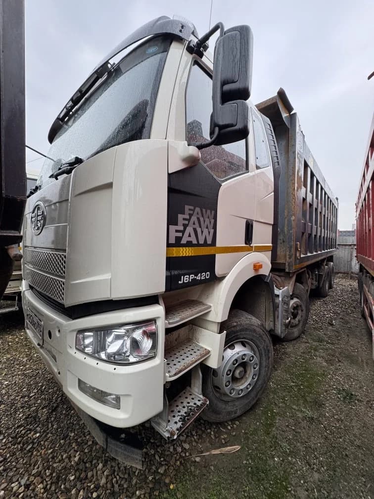 FAW J6