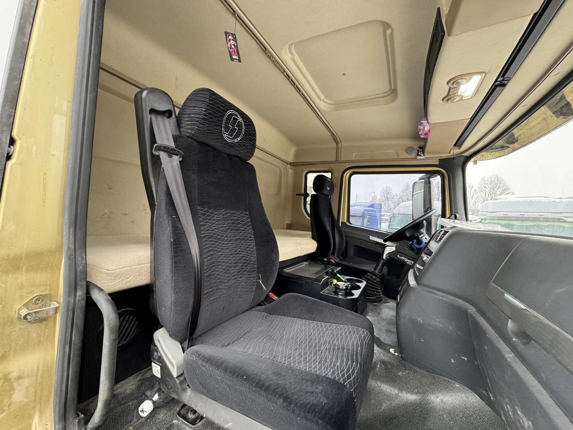 SHACMAN SX33186V366
