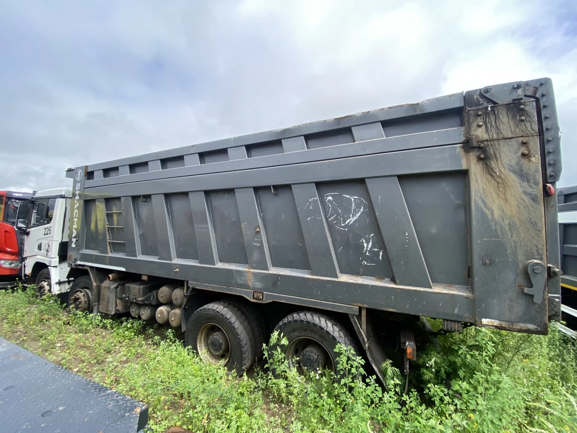 SHACMAN SX33186V366