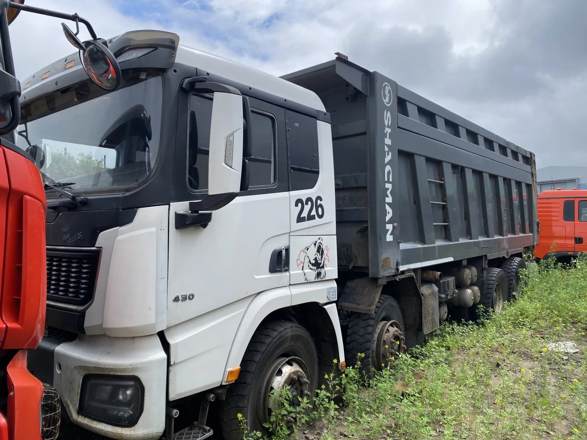 SHACMAN SX33186V366