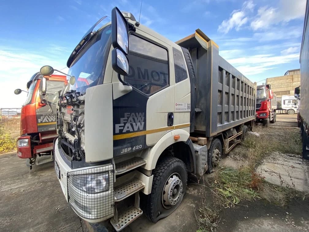 FAW J6