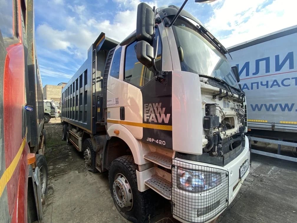 FAW J6