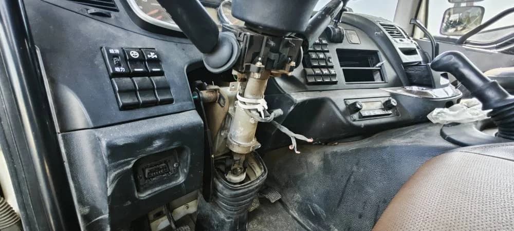 FAW J6