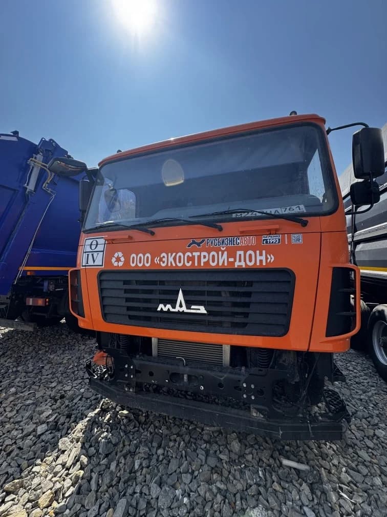 МАЗ 534025