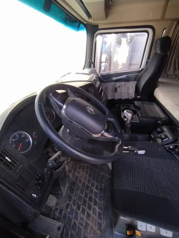 SHACMAN SX33186W366C