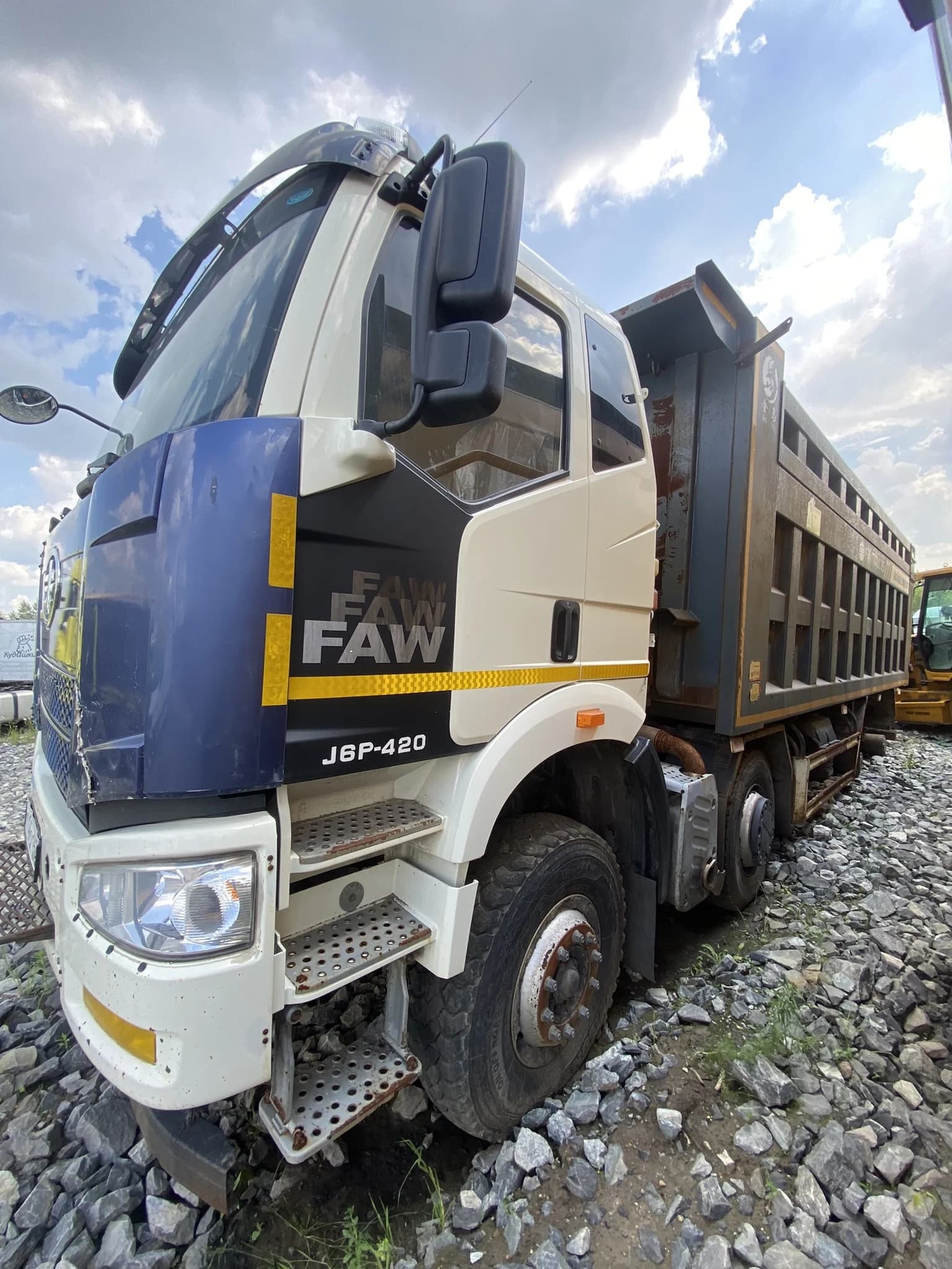 FAW J6
