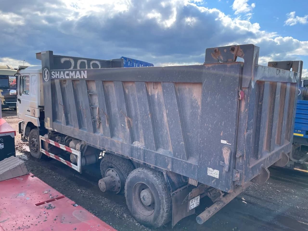 SHACMAN SX3258DR384