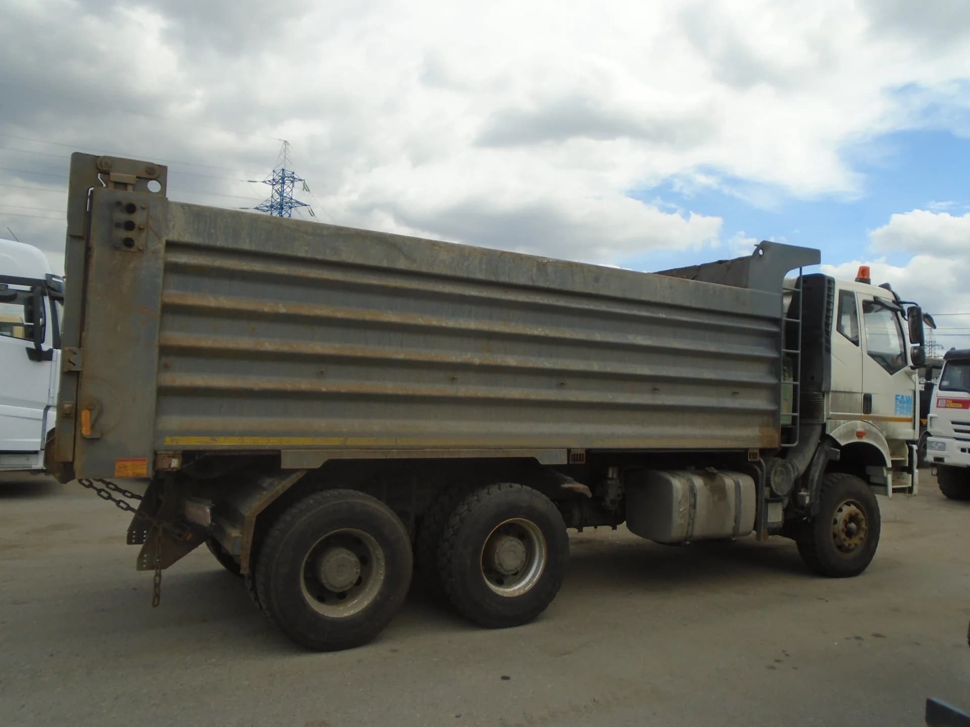 FAW J6