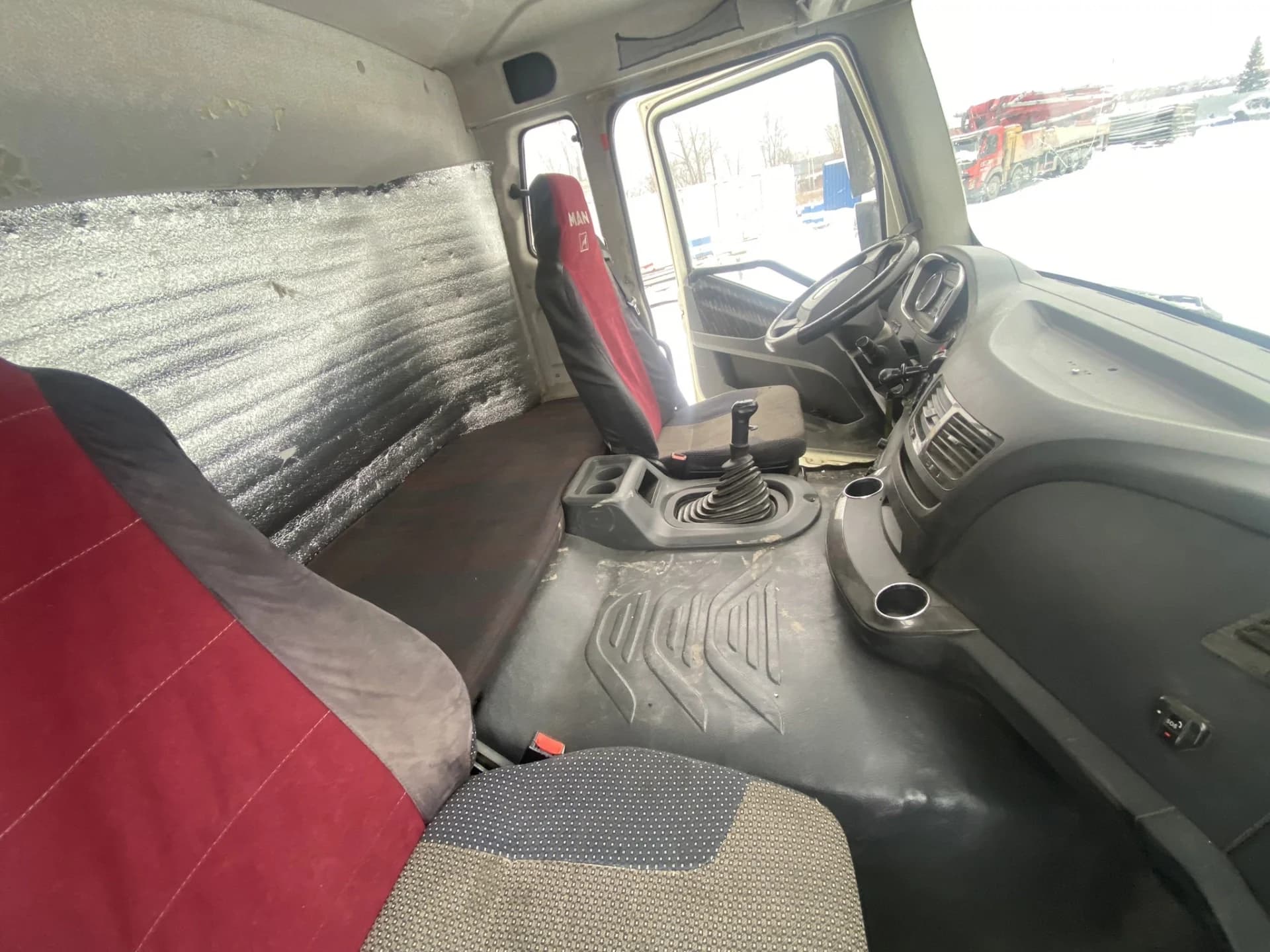 FAW J6