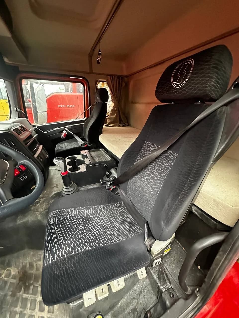 SHACMAN SX33186W366C
