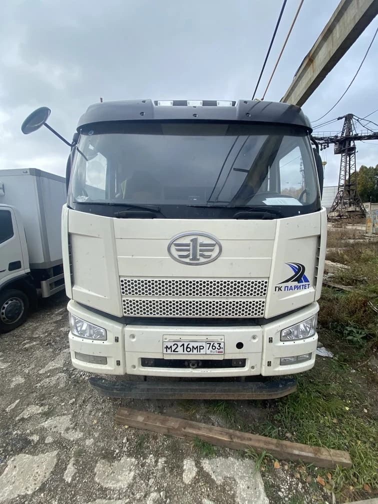 FAW J6