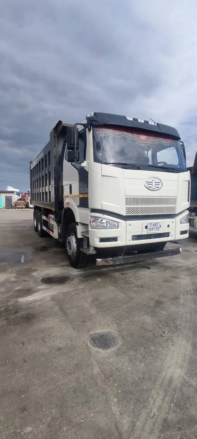 FAW J6