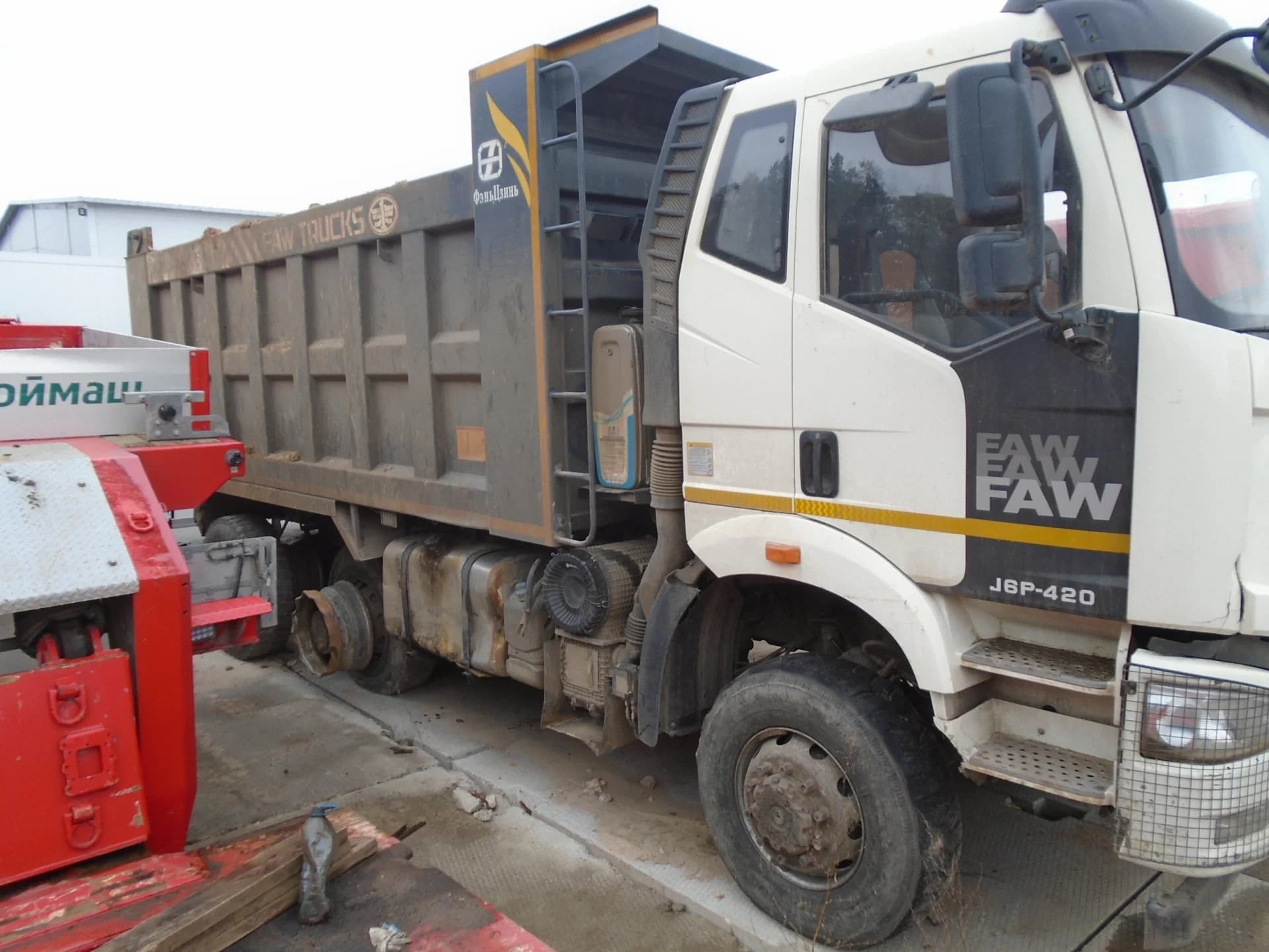FAW J6