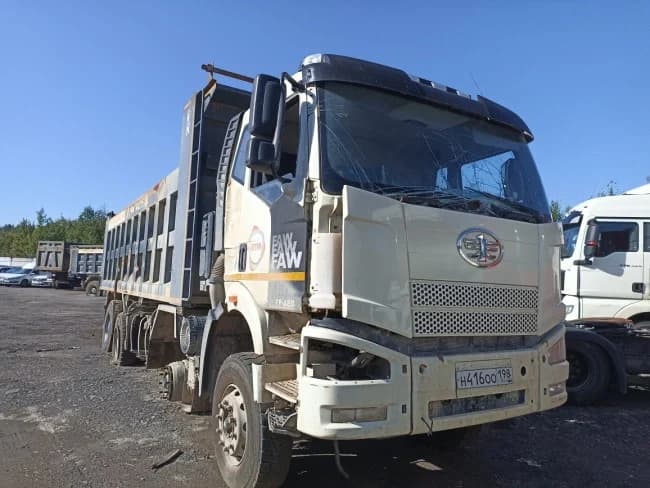 FAW J6