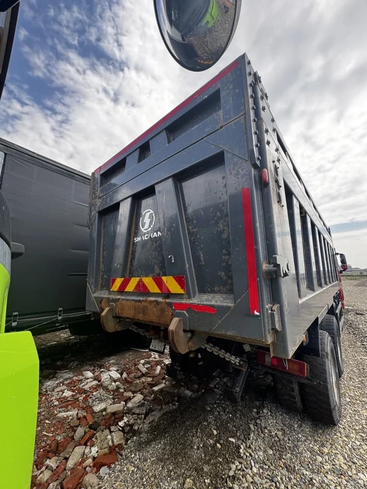 SHACMAN SX33186V366
