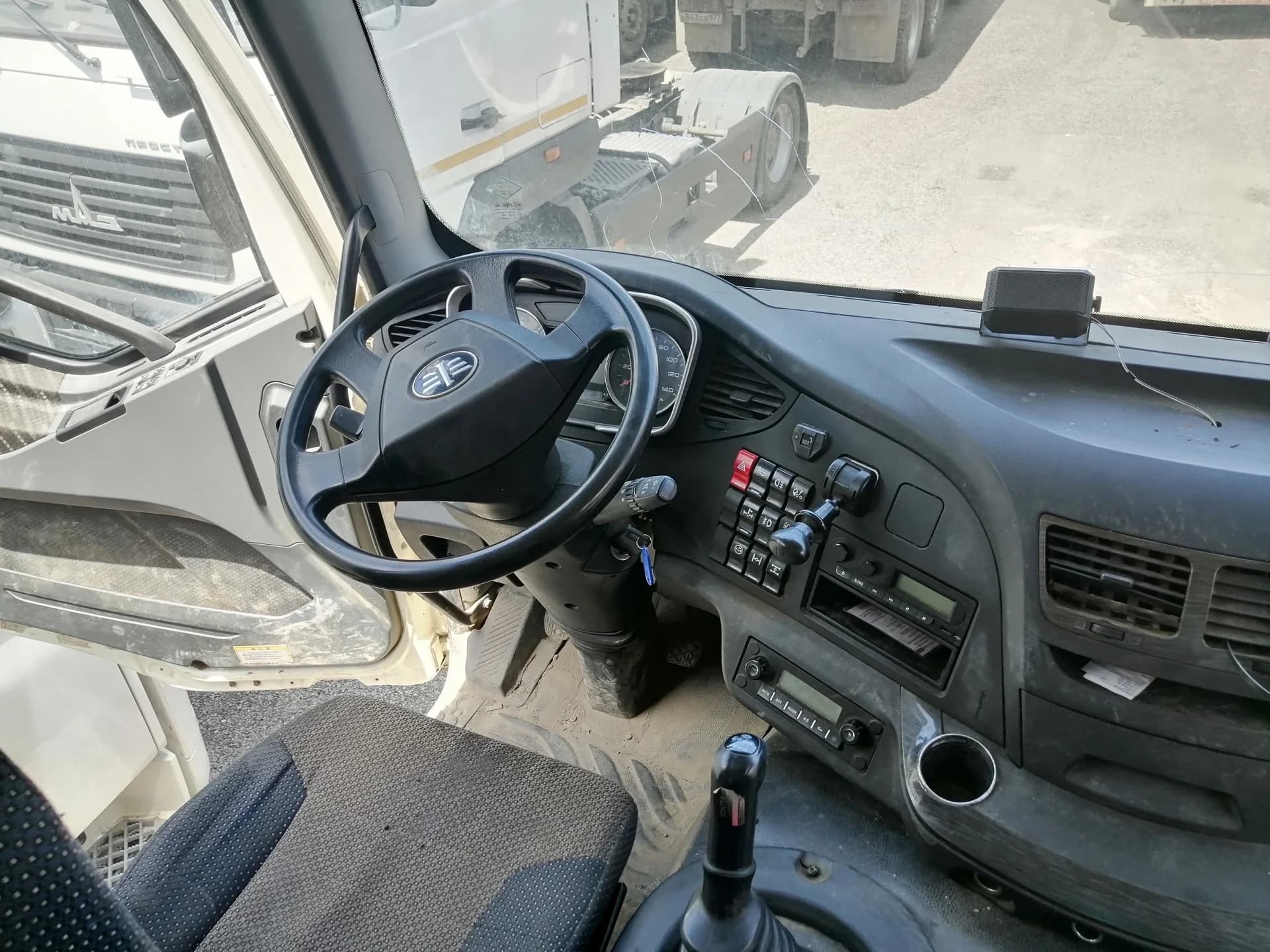 FAW J6