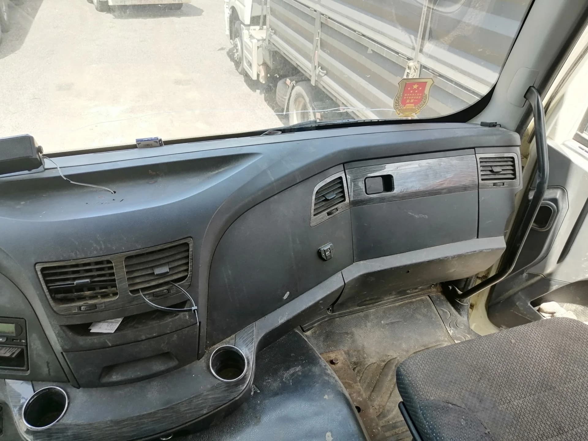 FAW J6