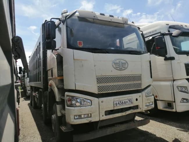 FAW J6