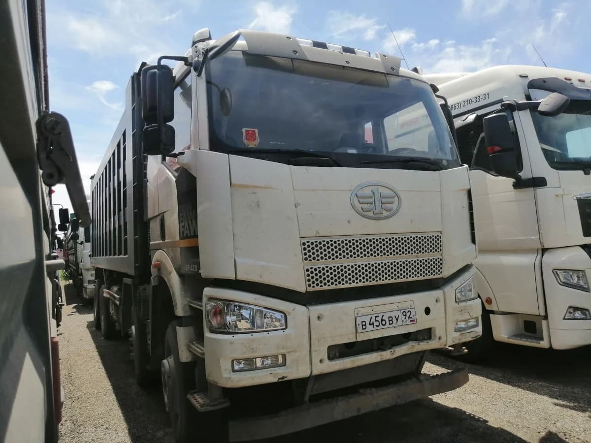 FAW J6