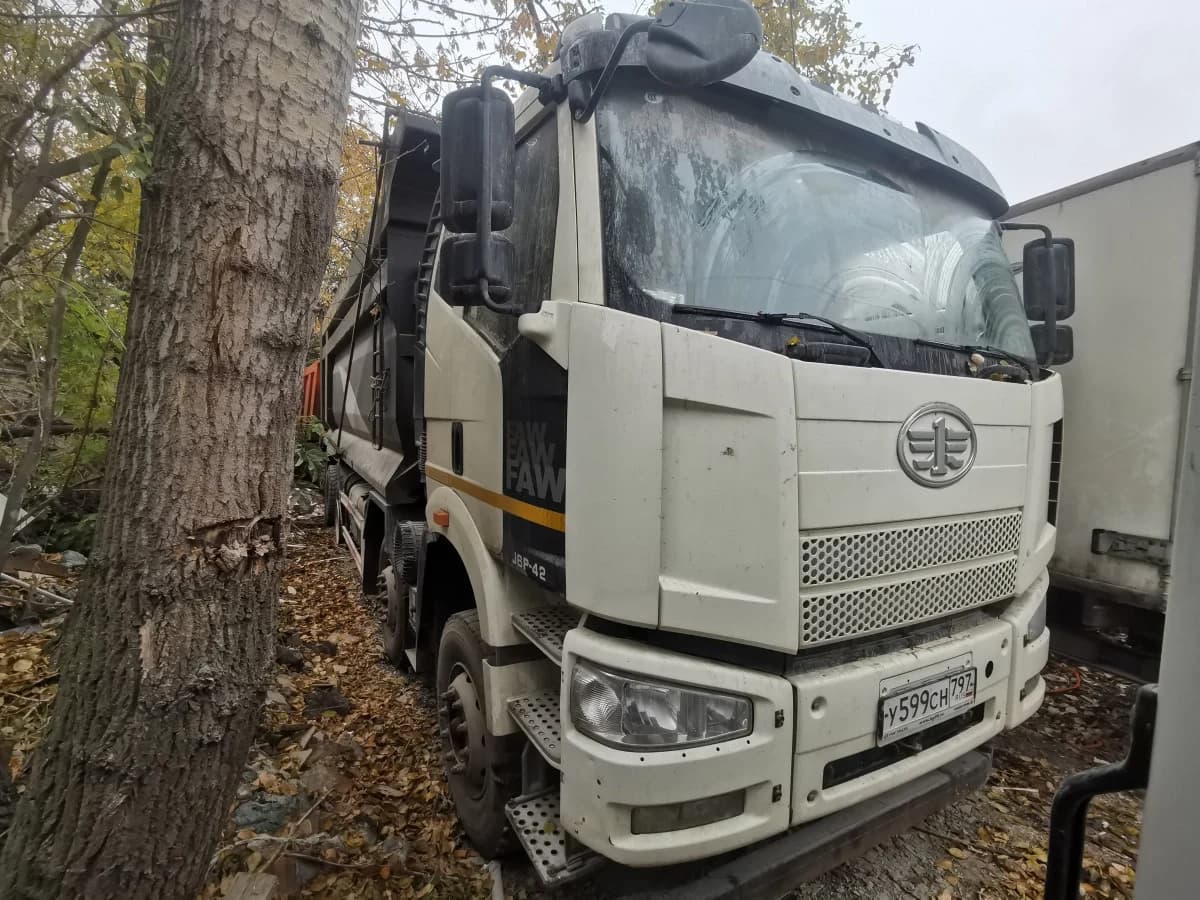 FAW J6