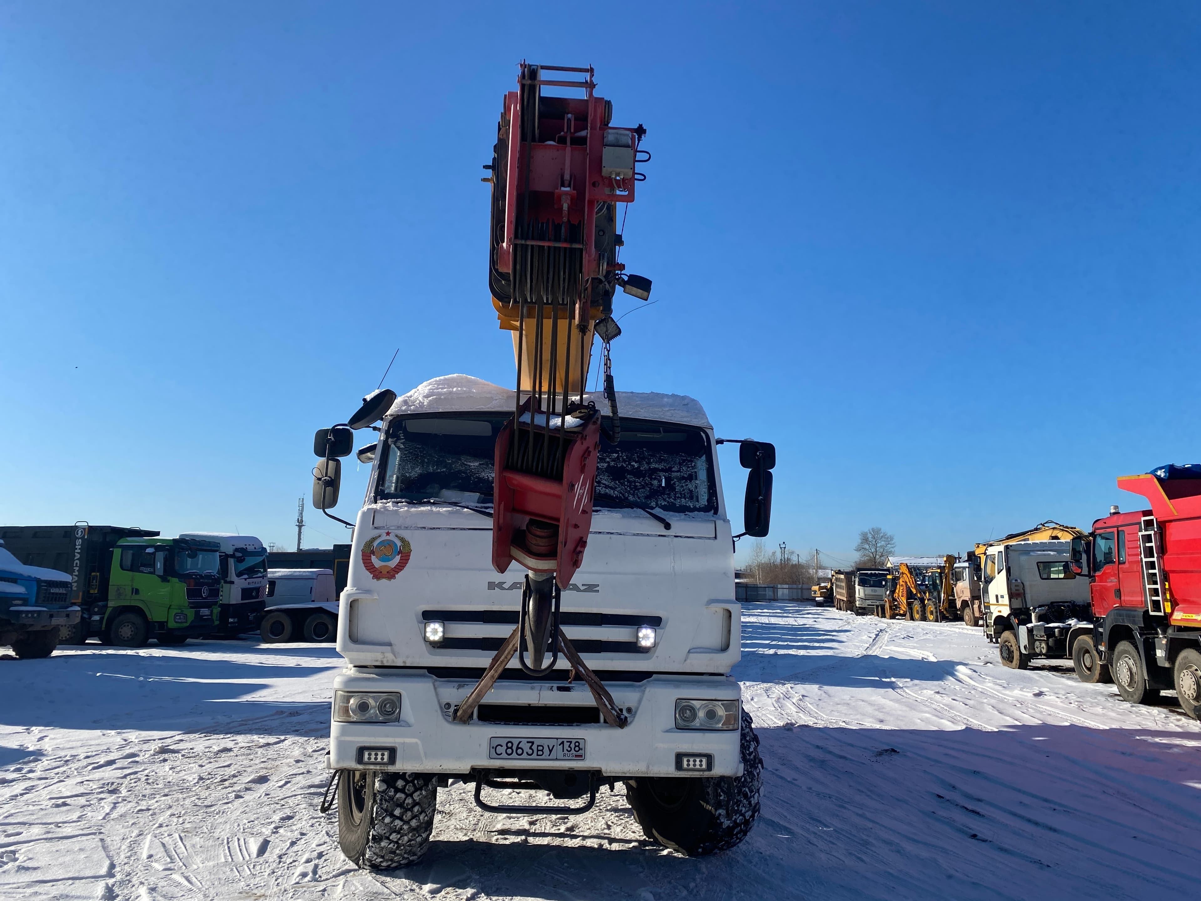 КС-55713-5В (Дизельный, 11,8 л, 300 л.с., МТ)